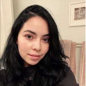 Meet your Posher, Mayda